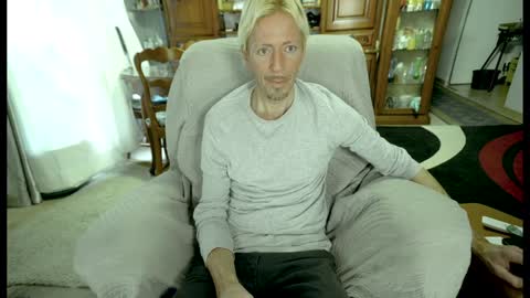 Snapshot of 00jeff31 chatting on February 7, 11:45 am jeff online show from February 7, 11:45 am