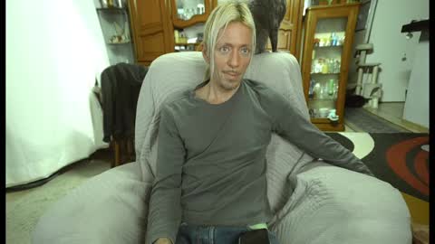 Snapshot of 00jeff31 chatting on January 23, 8:56 pm jeff online show from January 23, 8:56 pm