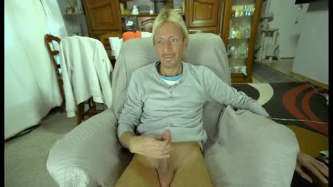 Snapshot of 00jeff31 chatting on January 4, 4:00 pm jeff online show from January 4, 4:00 pm