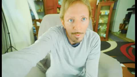 Snapshot of 00jeff31 chatting on February 12, 4:00 pm jeff online show from February 12, 4:00 pm