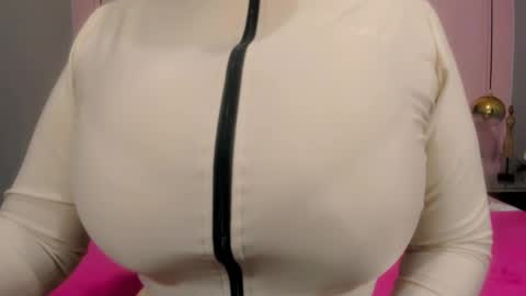 Valeria online show from March 5, 10:00 am