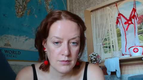 12ennie online show from October 18, 8:40 am