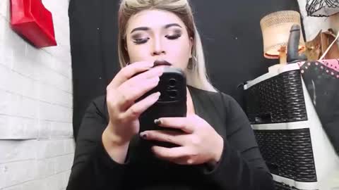 sexy kia online show from November 12, 5:54 am