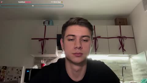 Lance online show from December 21, 4:24 pm