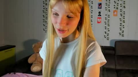 Kira online show from March 12, 5:16 pm