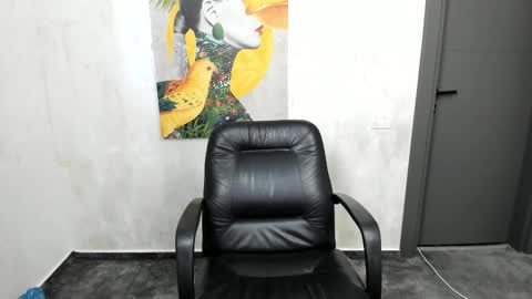 18perfecttits online show from March 18, 7:36 am