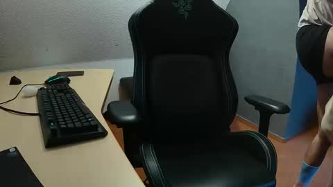 19andre90 online show from November 24, 7:40 am