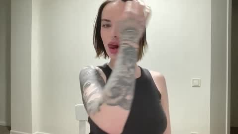 DOVE online show from November 17, 6:21 pm