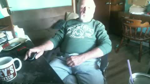 1handyanddee online show from December 26, 5:19 pm