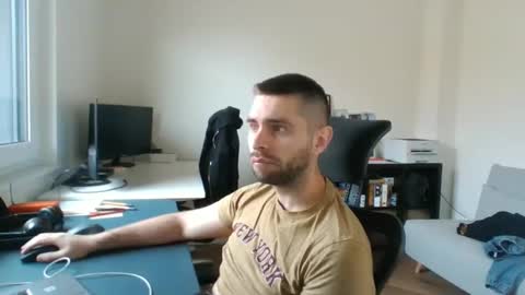 kam online show from March 11, 7:57 am