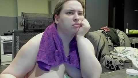 Snapshot of 1lindsey1 chatting on February 25, 10:26 am 1LINDSEY1 online show from February 25, 10:26 am