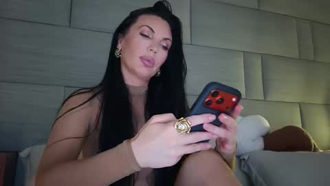 Onna online show from January 8, 5:35 am