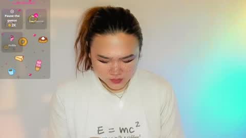 1lovelymess online show from March 6, 11:36 am