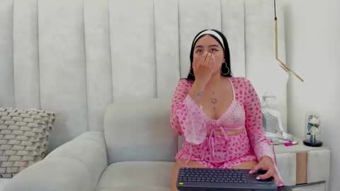 Nahomi online show from March 15, 10:46 pm