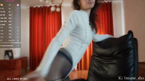 Marie online show from May 19, 9:49 am