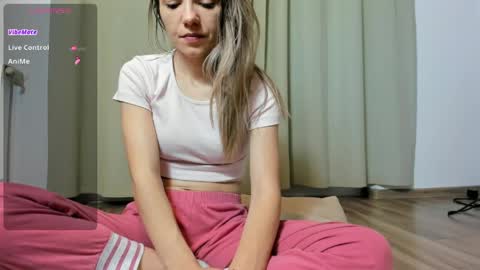 molly online show from May 7, 7:42 pm