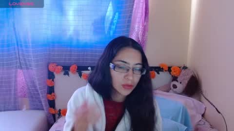 paola online show from December 16, 9:43 pm