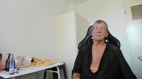 Henk online show from November 9, 1:14 pm