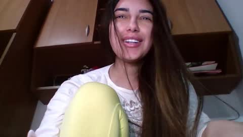 20 ivyy online show from April 1, 9:12 pm