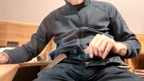 22_acacia_avenue online show from December 15, 8:27 pm