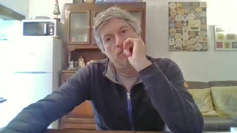 22esserre online show from May 19, 11:17 am