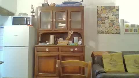 22esserre online show from March 5, 1:42 pm