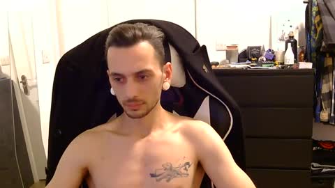 2323gary online show from December 26, 6:12 pm