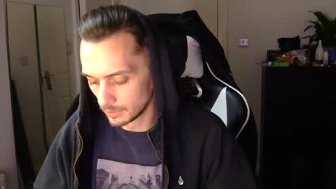 2323gary online show from February 19, 4:44 pm