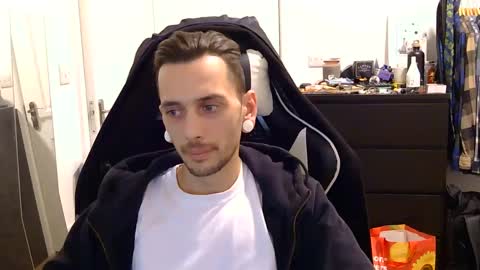 2323gary online show from December 24, 8:49 pm