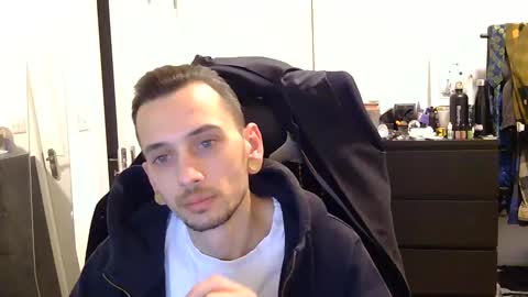 2323gary online show from December 15, 3:34 am