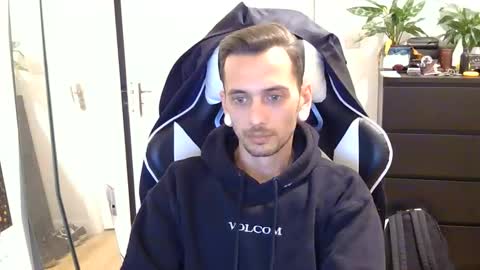 2323gary online show from September 9, 10:21 pm