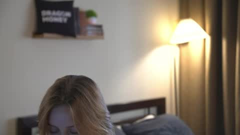 Elley  online show from March 18, 2:23 pm