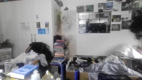 2l82agree online show from October 24, 2:18 pm