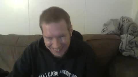 2small4you83 online show from March 7, 10:43 pm