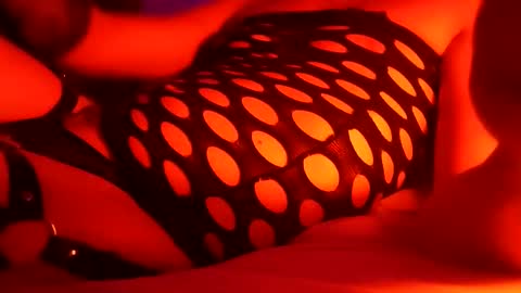 1 online show from October 19, 2:49 am