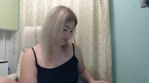 3sweetcandy3 online show from November 5, 11:51 pm