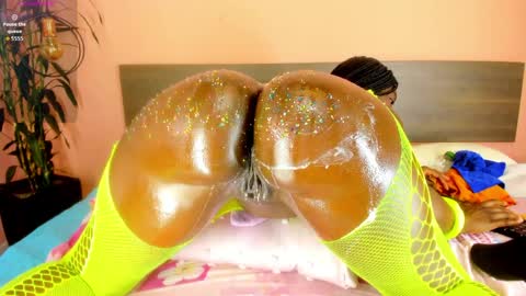 xiara online show from March 31, 9:37 pm