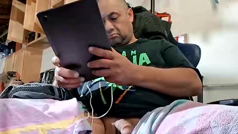 420dick420707 online show from April 26, 12:47 pm