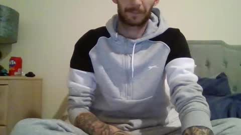 420feetloverr420 online show from October 14, 10:35 pm