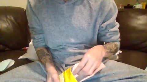 420feetloverr420 online show from March 6, 1:15 am