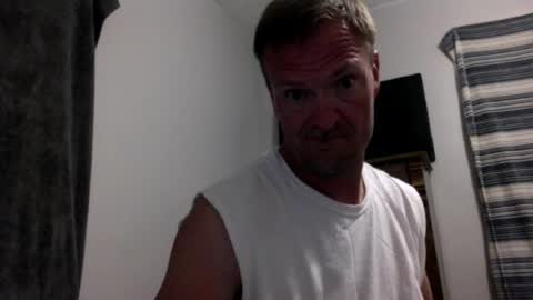 4djmoore online show from June 19, 3:01 am