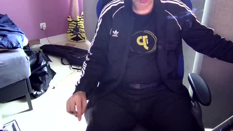 Larese Carlo online show from February 8, 1:01 pm