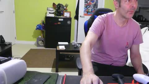 Larese Carlo online show from December 2, 5:04 am