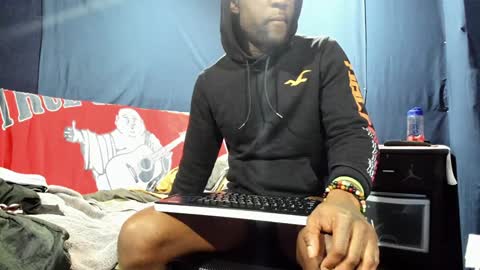 Tettaz GetitJusy4ya online show from December 24, 6:00 am