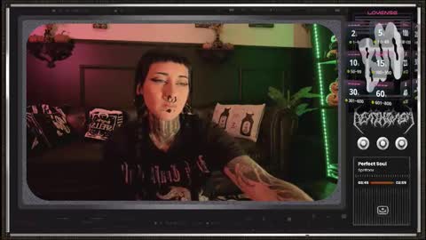 Juune online show from September 25, 6:15 pm