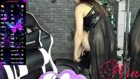 Mia my pvt is open and lovense is active online show from January 9, 9:27 am