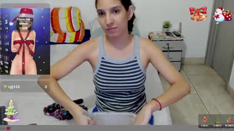 Snapshot of 69_shades chatting on December 14, 7:46 pm lucero online show from December 14, 7:46 pm