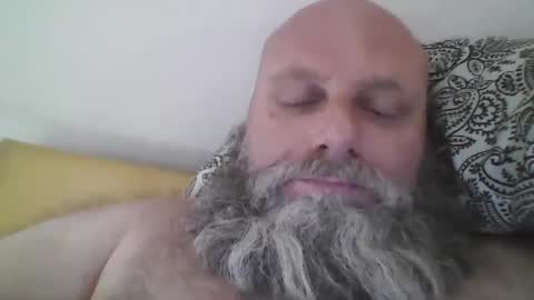 69singledad79 online show from December 8, 9:30 pm