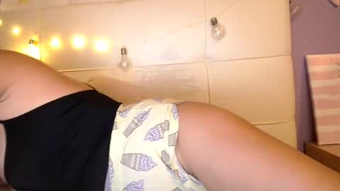 lil J online show from October 25, 9:19 am