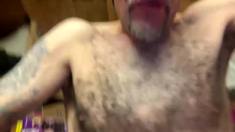 Snapshot of 6ft8sparks chatting on October 7, 6:31 am 6ft8sparks online show from October 7, 6:31 am